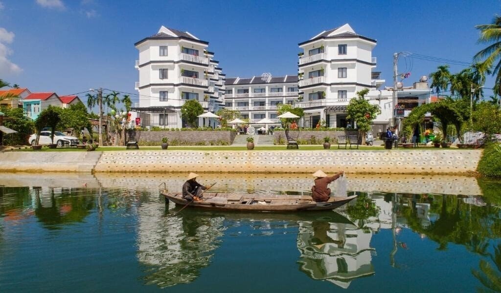 Hotel Gem Riverside Hotel Hoi An 4*