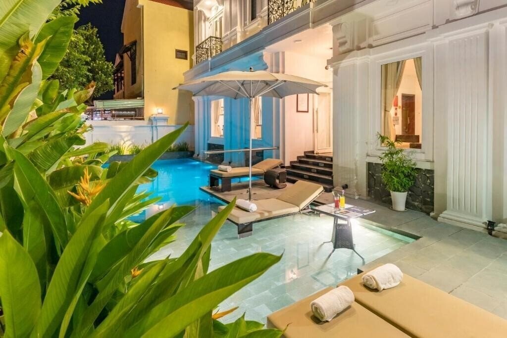 Отель Hoi An Canal House 3*