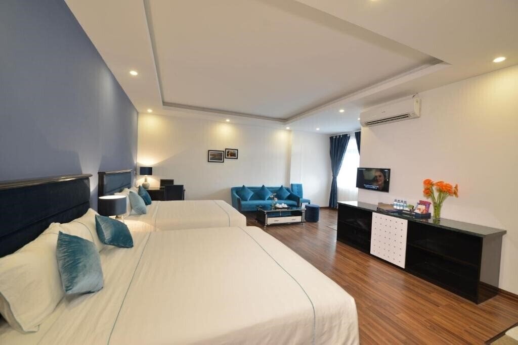 Imaginea TTC Hotel Hoi An (ex. Hoi An Emerald Waters Hotel & SPA) 3*