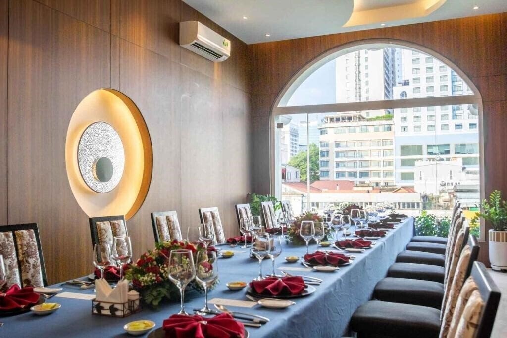 Imaginea Royal Hotel Saigon 4*