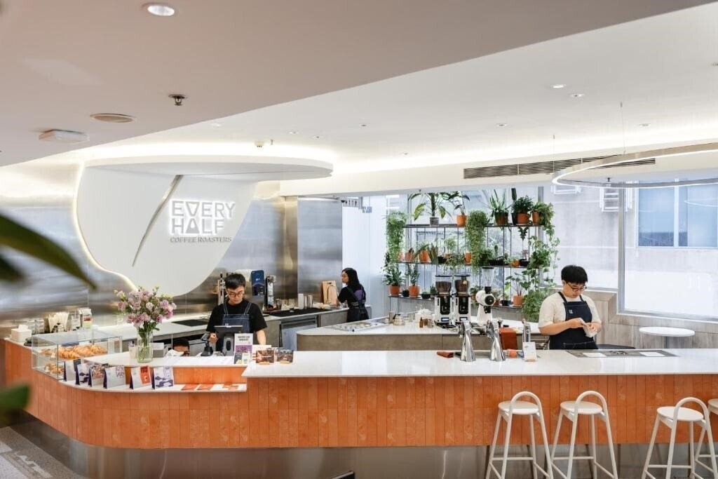 Imaginea M Village Hotel Tao Dan Park (ex. Sonnet Saigon Hotel) 4*