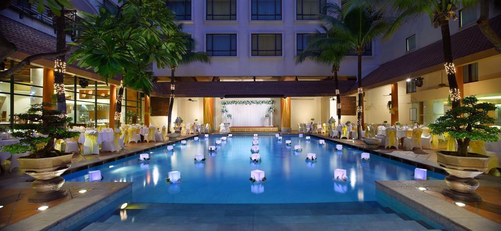 Imaginea Parkroyal Saigon (ex. Novotel Garden Plaza Saigon) 4*