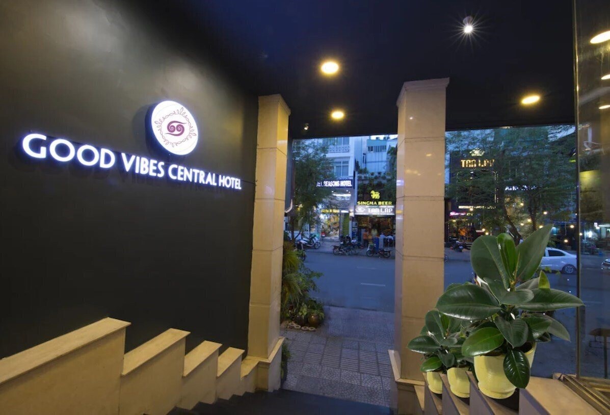 Imaginea Good Vibes Central Hotel 3*