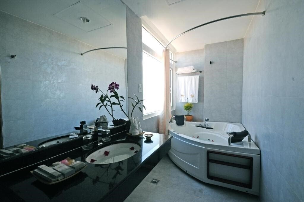 Fotografii Romance Hue 4*