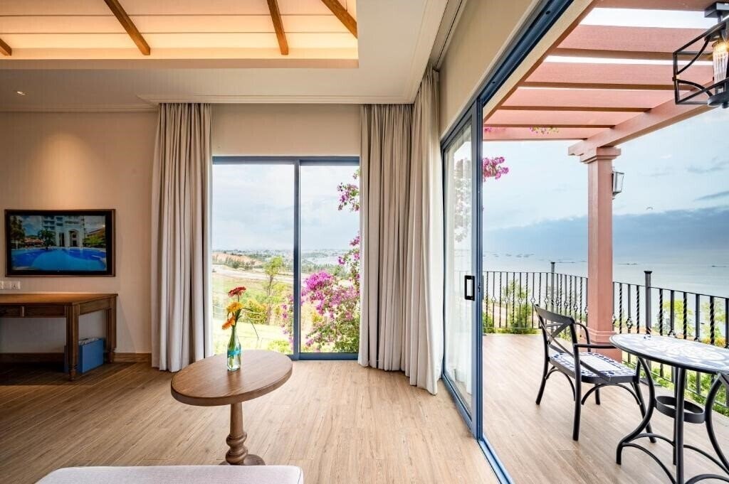 Imaginea Centara Mirage Beach Resort Mui Ne 5*