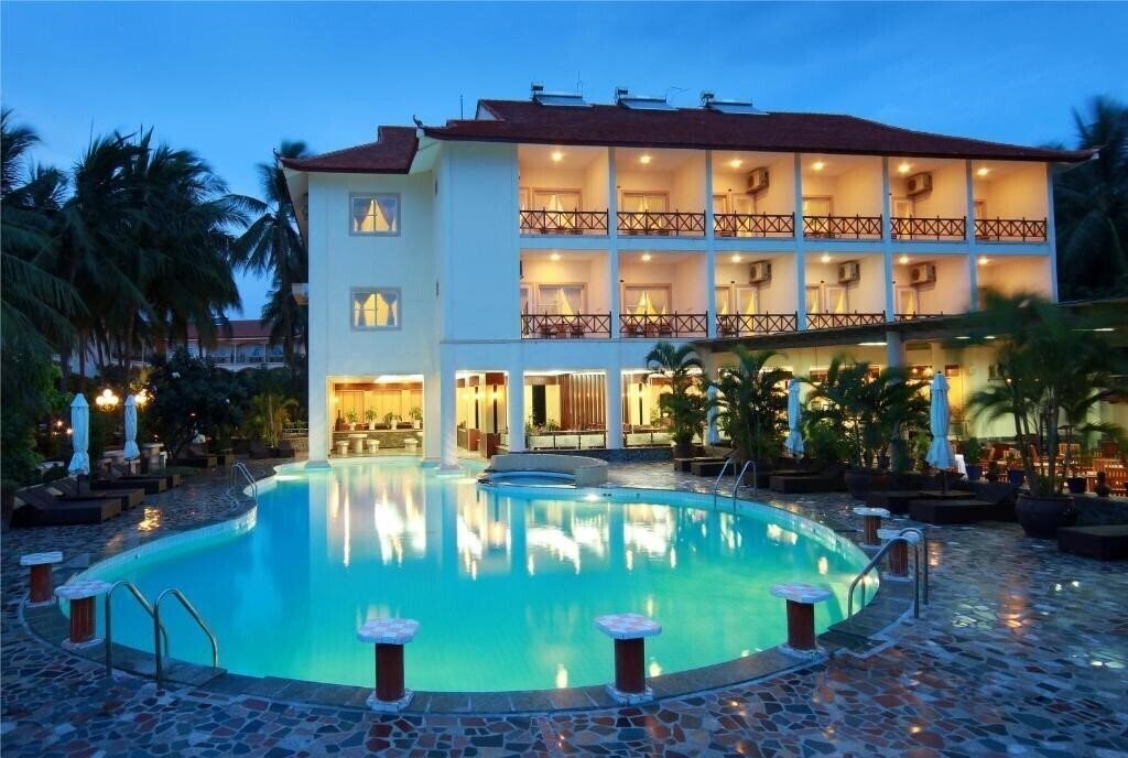 Imaginea Le Aqua Resort & SPA Phan Thiet (ex. Swiss Village Resort & SPA) 4*