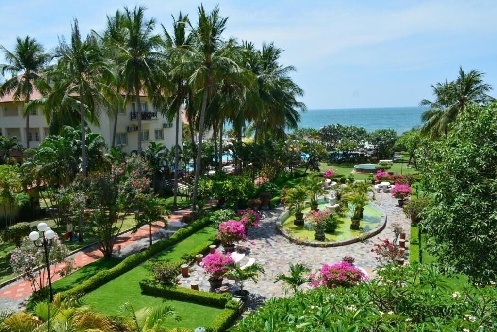 Imaginea Le Aqua Resort & SPA Phan Thiet (ex. Swiss Village Resort & SPA) 4*