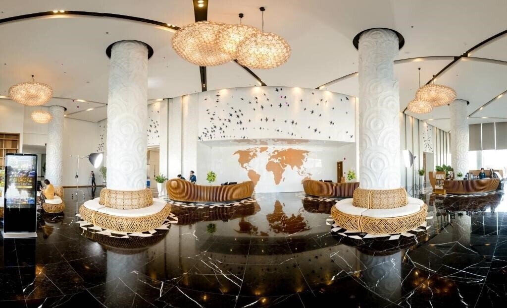 Изображение Quinter Central Nha Trang Hotel 5*