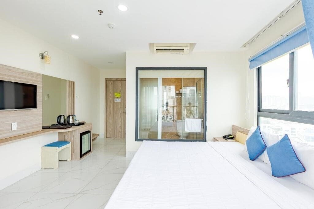 Imaginea The Phoenix Hotel Nha Trang 2*