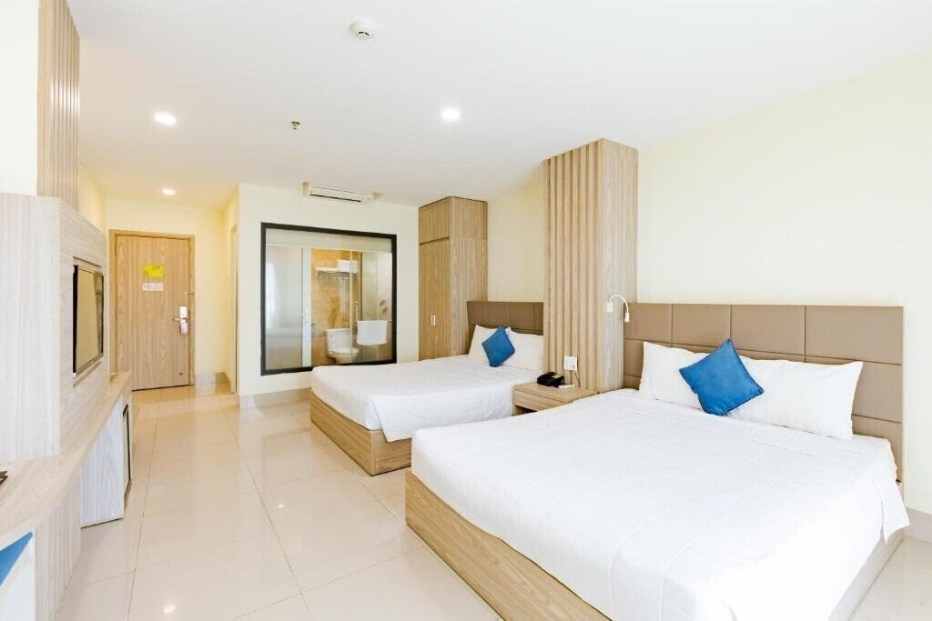 Imaginea The Phoenix Hotel Nha Trang 2*