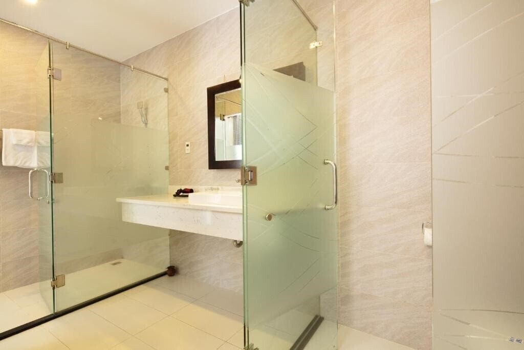 Imaginea La Paloma Villa Nha Trang 3*