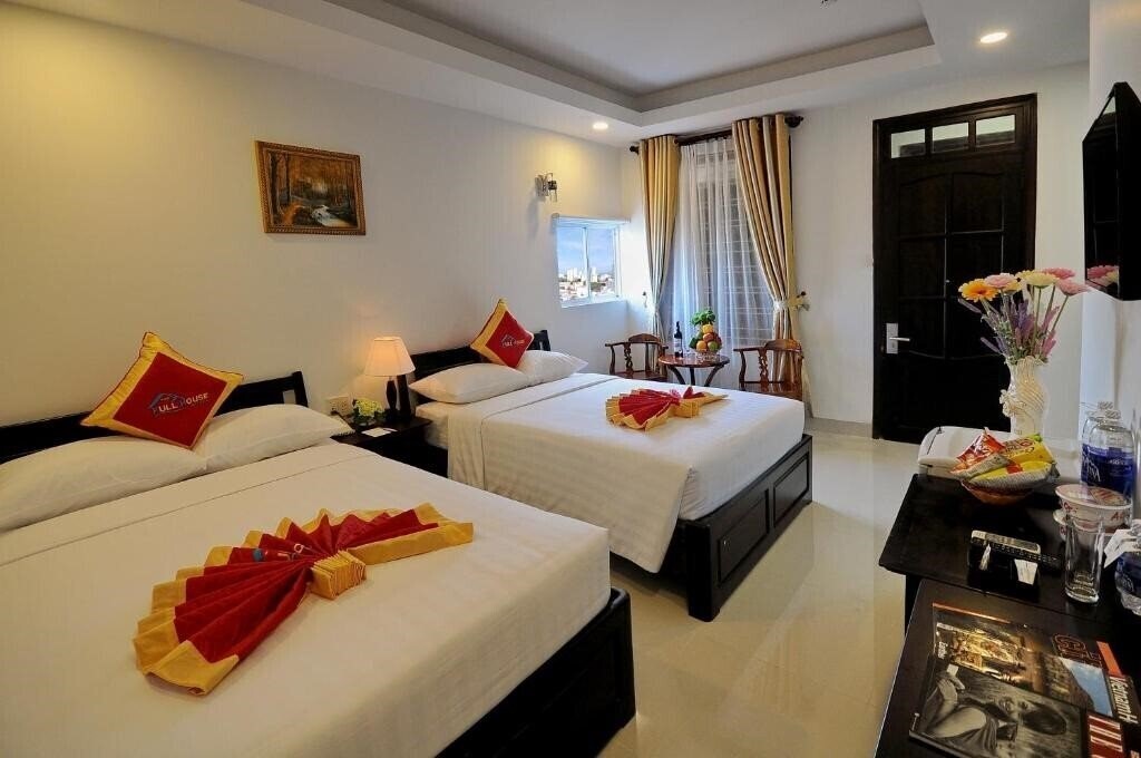 Hotel Full House Nha Trang Hotel 3*
