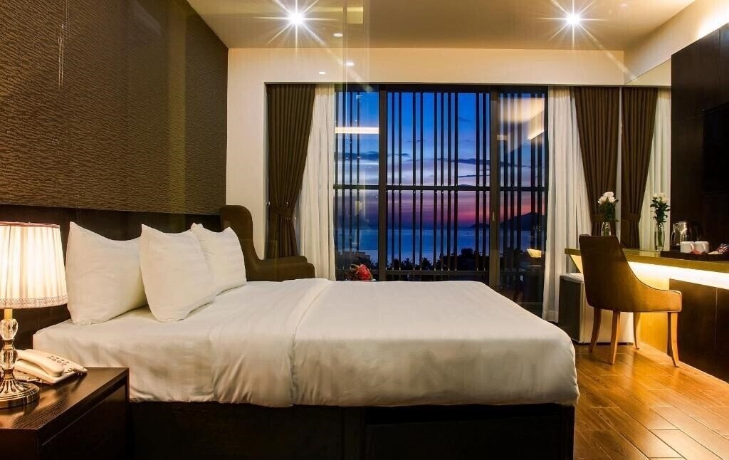 Imaginea Golden Hotel 3*