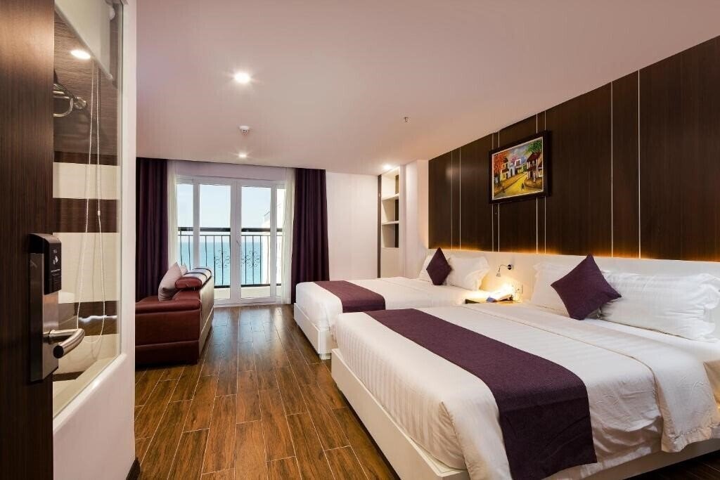 Отель Morris Nha Trang Hotel + 2*