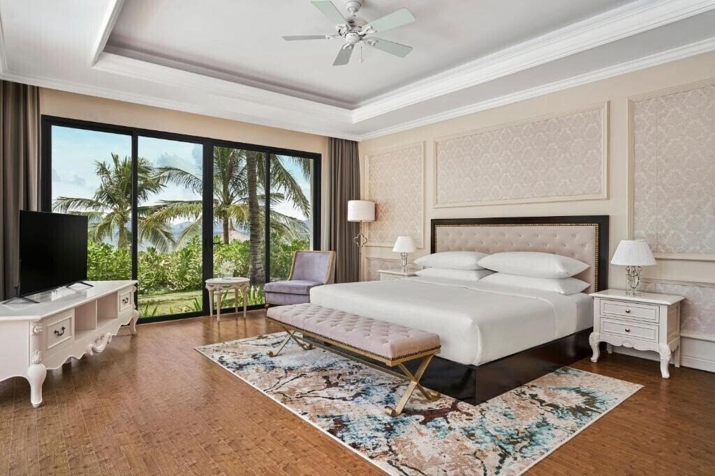 Imaginea Nha Trang Marriott Resort & SPA, Hon Tre Island (ex. Vinpearl Discovery) 5*