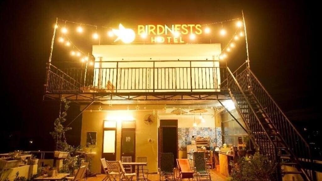 Imaginea Birdnests Hotel 2*