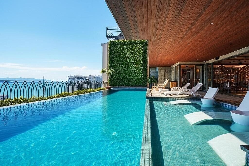 Фотография Champton Nha Trang Hotel 4*