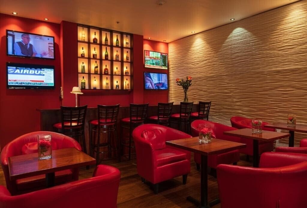 Imaginea S Hotel Kingston 4*