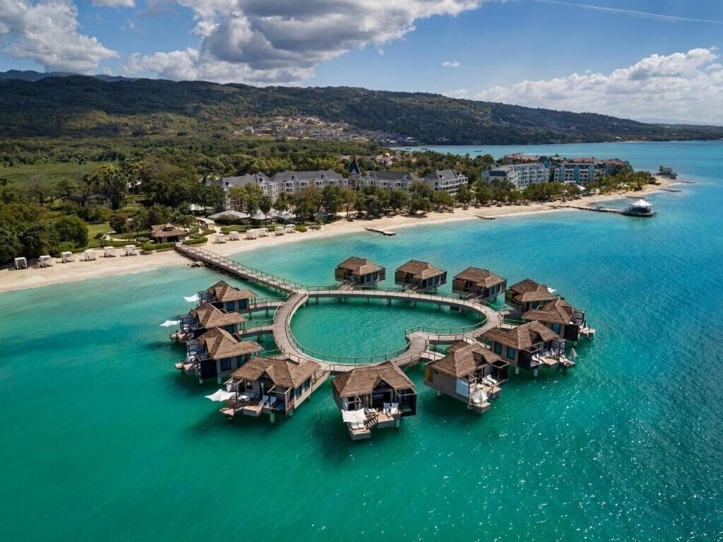 Отель Sandals South Coast 5*