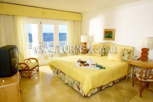 Hotel Couples Tower Isle 4*