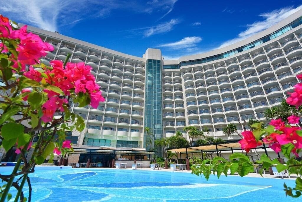 Отель Loisir Hotel Naha 3*
