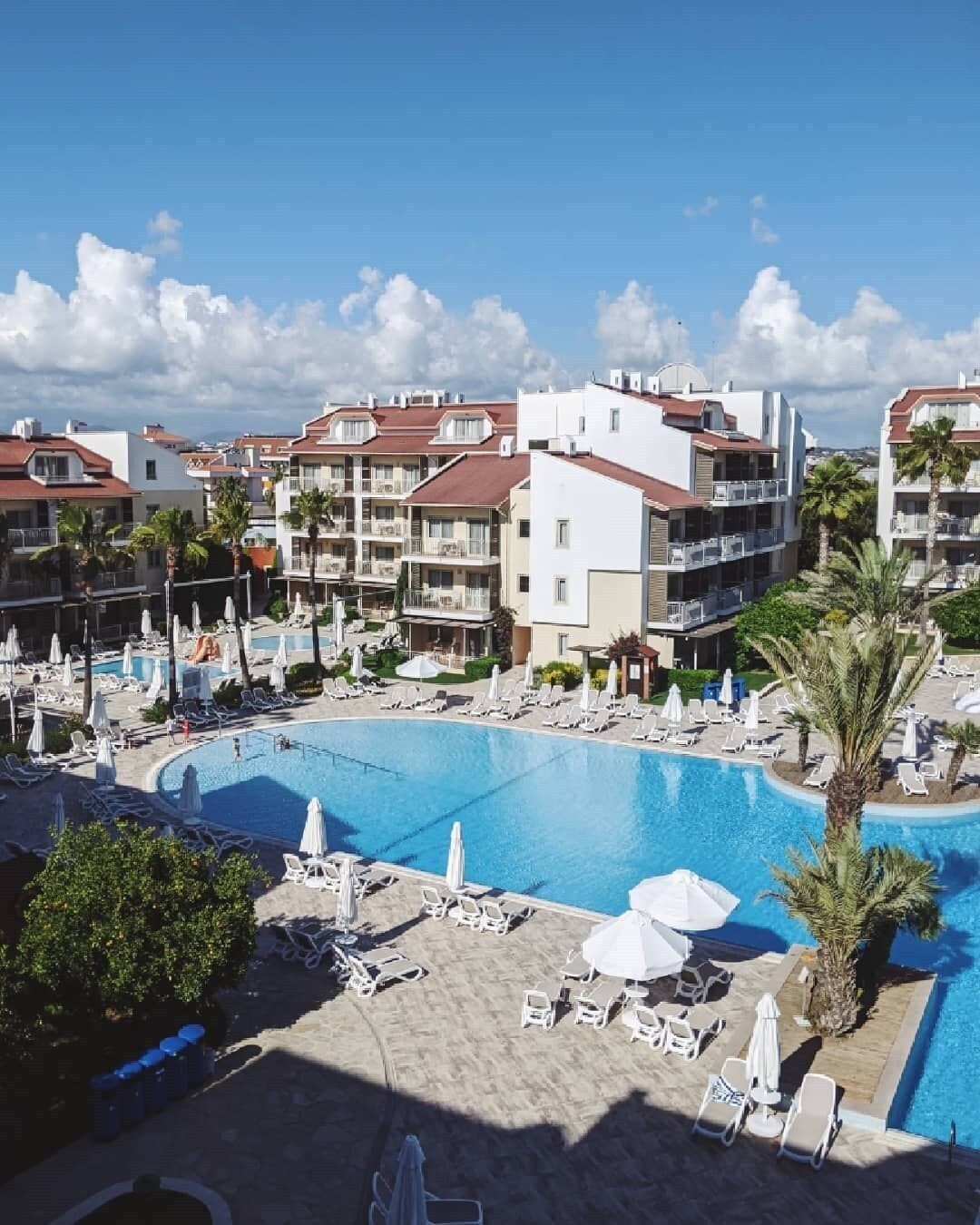 Barut b suites ex family life side